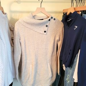 Style and Co cream sweater size small